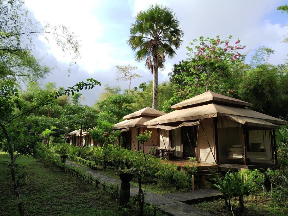 Jawa Jiwa G-Land Resort Dadapan Exterior photo